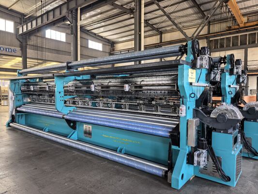 Máquina para fabricar redes de sombra de alta velocidad de 200-450 rpm con ancho de trabajo de 135