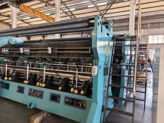 Máquina para fabricar redes de sombra de alta velocidad de 200-450 rpm con ancho de trabajo de 135"-260" y calibre E3-E18 para uso agrícola